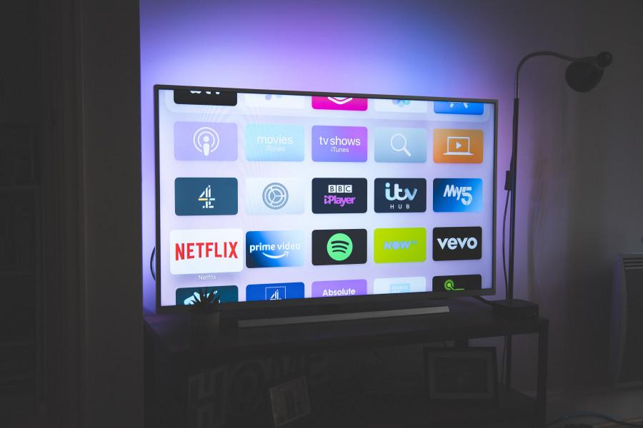 Setting up (tuning in) smart TVs